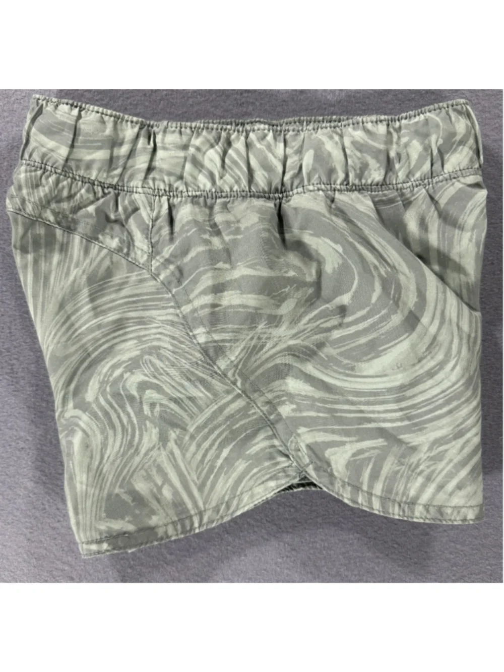 Old Navy Active Girls Green Patterned Shorts with Internal Liner Go-Dry Cool 6-7